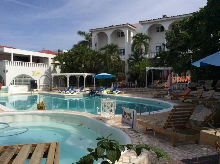 Lush Tropical Apartment Located In A 4-Star Resort Рънауей Бей Екстериор снимка