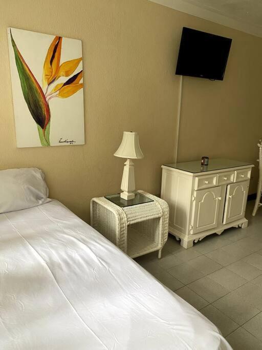 Lush Tropical Apartment Located In A 4-Star Resort Рънауей Бей Екстериор снимка